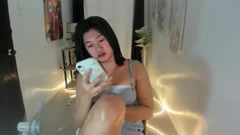 Snapshot of yourprettytrish chatting on September 19, 7:58 pm Trish online show from September 19, 7:58 pm