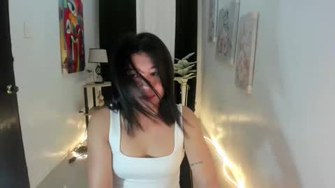 Snapshot of yourprettytrish chatting on October 26, 11:05 am Trish online show from October 26, 11:05 am