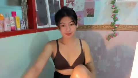 Snapshot of yourprettytrish chatting on May 12, 6:38 pm Trish online show from May 12, 6:38 pm