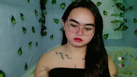 Snapshot of yourprincessthea chatting on February 25, 7:09 am yourprincessthea online show from February 25, 7:09 am