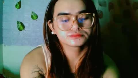 Snapshot of yourprincessthea chatting on December 1, 6:35 pm yourprincessthea online show from December 1, 6:35 pm