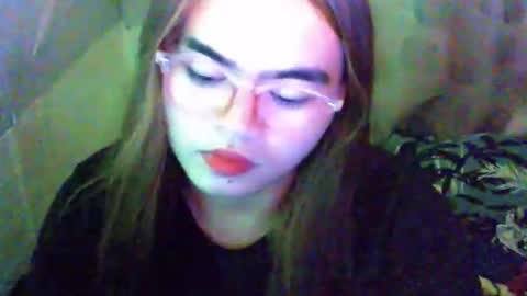 Snapshot of yourprincessthea chatting on April 23, 7:05 pm yourprincessthea online show from April 23, 7:05 pm