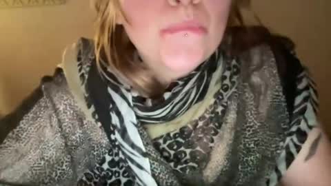 yours_melina online show from July 22, 3:42 am