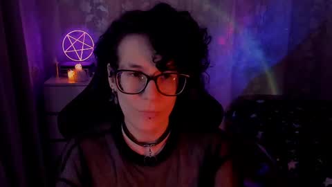 Snapshot of yourscosmic chatting on March 7, 8:33 pm Yours Cosmic online show from March 7, 8:33 pm