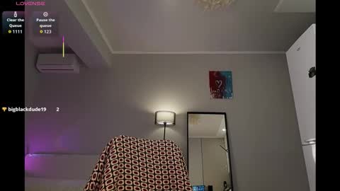 Luminous Luna online show from February 17, 1:18 pm