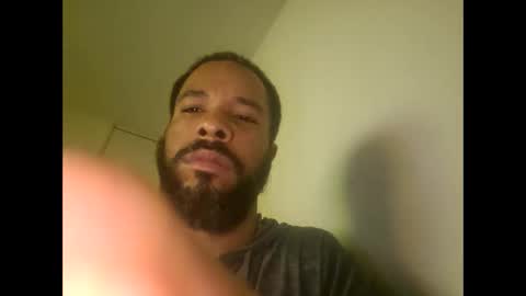 Snapshot of yoursexydaddy79 chatting on December 15, 11:53 pm mother fucker online show from December 15, 11:53 pm