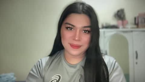Snapshot of yoursexytowngirl chatting on April 18, 7:29 pm LALA online show from April 18, 7:29 pm