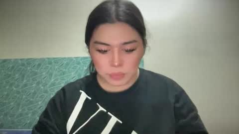 Snapshot of yoursexytowngirl chatting on April 24, 5:54 am LALA online show from April 24, 5:54 am
