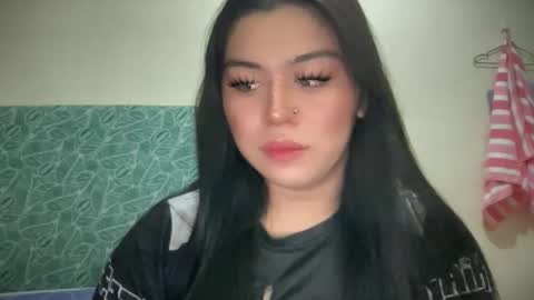 Snapshot of yoursexytowngirl chatting on April 28, 11:37 am LALA online show from April 28, 11:37 am