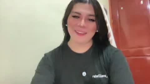 Snapshot of yoursexytowngirl chatting on May 31, 8:32 pm LALA online show from May 31, 8:32 pm