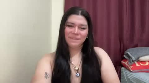 Snapshot of yoursexytowngirl chatting on June 6, 9:47 am LALA online show from June 6, 9:47 am