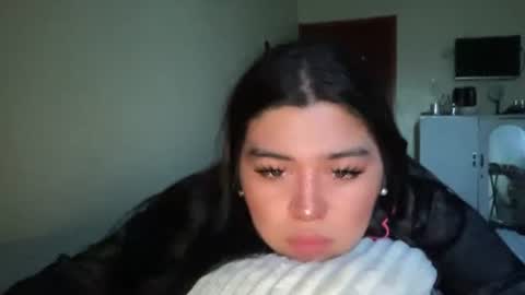 Snapshot of yoursexytowngirl chatting on June 7, 10:24 pm LALA online show from June 7, 10:24 pm