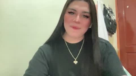 Snapshot of yoursexytowngirl chatting on June 14, 2:52 pm LALA online show from June 14, 2:52 pm