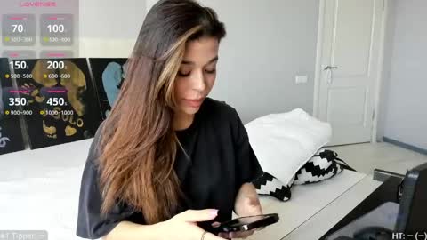 Snapshot of yoursoul_mila chatting on May 8, 9:47 am yoursoul_mila online show from May 8, 9:47 am