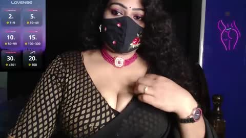 Snapshot of yourss_preethy chatting on December 5, 10:33 am preethy online show from December 5, 10:33 am