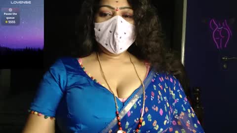 Snapshot of yourss_preethy chatting on December 9, 12:45 am preethy online show from December 9, 12:45 am
