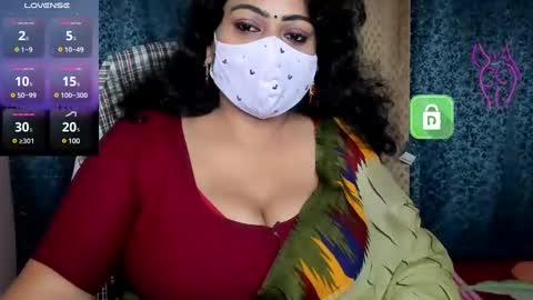 Snapshot of yourss_preethy chatting on January 4, 8:17 am preethy online show from January 4, 8:17 am