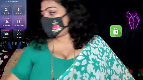 Snapshot of yourss_preethy chatting on January 6, 3:42 am preethy online show from January 6, 3:42 am