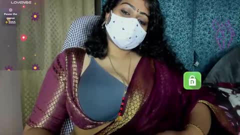 Snapshot of yourss_preethy chatting on January 28, 4:30 pm preethy online show from January 28, 4:30 pm