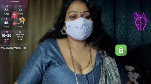 Snapshot of yourss_preethy chatting on February 1, 3:18 pm preethy online show from February 1, 3:18 pm