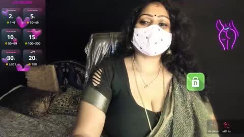 Snapshot of yourss_preethy chatting on September 18, 5:53 am preethy online show from September 18, 5:53 am