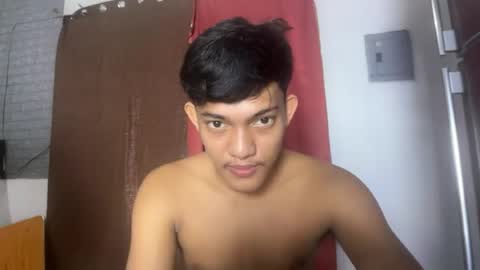 Snapshot of yourstreetguy_kenneth chatting on July 30, 8:30 pm yourstreetguy_kenneth online show from July 30, 8:30 pm