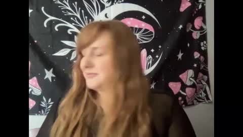 yourthickgingergoddess online show from February 22, 5:46 pm