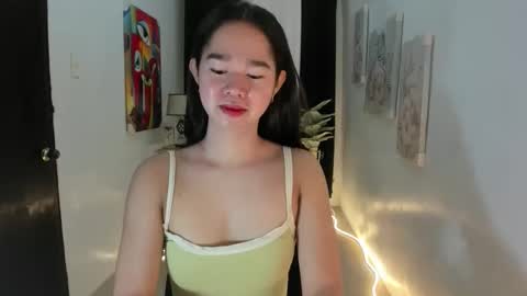 yourtinybunny online show from October 25, 10:23 am