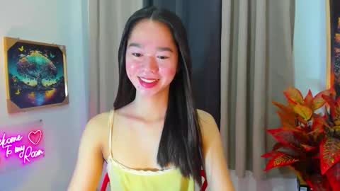 yourtinybunny online show from March 29, 10:59 am