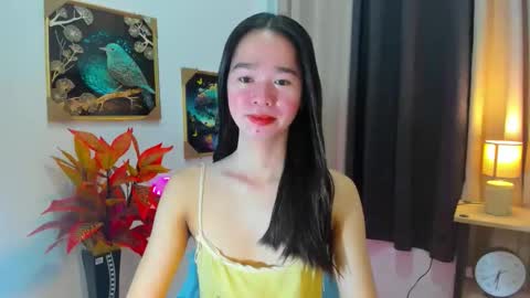 yourtinybunny online show from April 14, 10:32 am