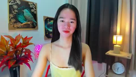 Snapshot of yourtinybunny chatting on April 28, 10:31 am yourtinybunny online show from April 28, 10:31 am