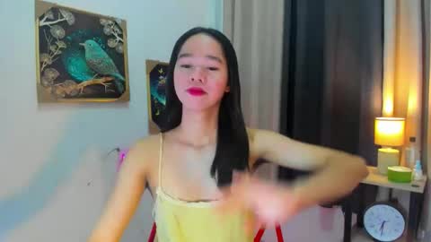 Snapshot of yourtinybunny chatting on May 19, 10:10 am yourtinybunny online show from May 19, 10:10 am