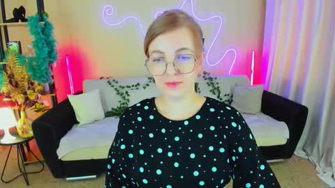 Alice online show from November 18, 9:14 am