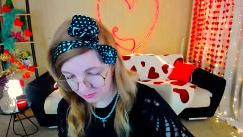 Alice online show from February 10, 9:35 am