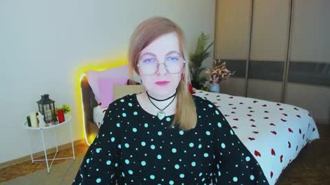 Alice online show from April 2, 9:51 am