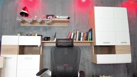 Snapshot of yourvenus00 chatting on December 28, 5:14 pm YourVenus00 -Follow my OF online show from December 28, 5:14 pm