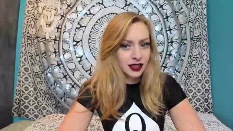 YourVenus00 -Follow my OF online show from December 3, 7:23 pm