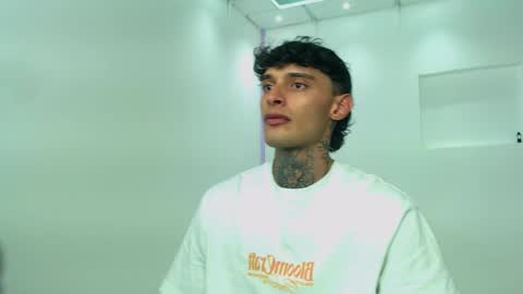 Snapshot of yourxcyberxangel chatting on March 4, 2:06 am Angel online show from March 4, 2:06 am