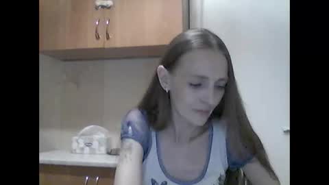 Snapshot of youur_light chatting on April 25, 6:27 pm Youur light online show from April 25, 6:27 pm