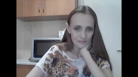 Snapshot of youur_light chatting on May 19, 5:41 pm Youur light online show from May 19, 5:41 pm