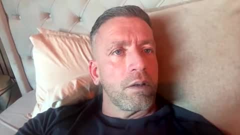 Snapshot of youwantus69 chatting on December 20, 1:40 pm You want us 69 online show from December 20, 1:40 pm