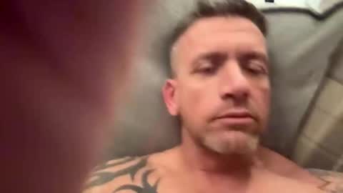 Snapshot of youwantus69 chatting on February 5, 6:18 am You want us 69 online show from February 5, 6:18 am