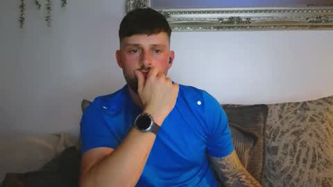 youzername2 online show from January 18, 12:58 am