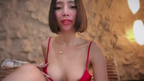 YowgineTheGreat online show from May 6, 6:19 am