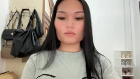 yrdrmgrl_jennie26 online show from February 11, 5:51 pm