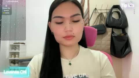 Snapshot of yrdrmgrl_jennie26 chatting on March 11, 8:26 pm yrdrmgrl_jennie26 online show from March 11, 8:26 pm