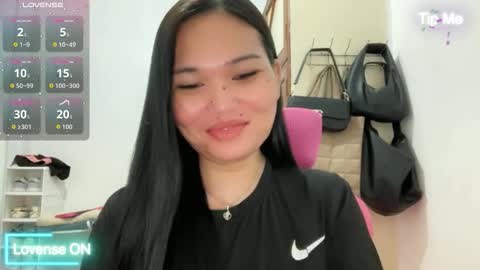 Snapshot of yrdrmgrl_jennie26 chatting on March 17, 9:18 pm yrdrmgrl_jennie26 online show from March 17, 9:18 pm