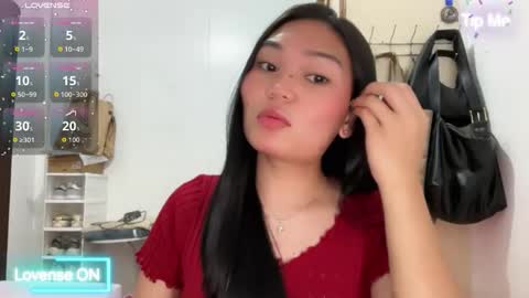 Snapshot of yrdrmgrl_jennie26 chatting on April 15, 7:21 pm yrdrmgrl_jennie26 online show from April 15, 7:21 pm