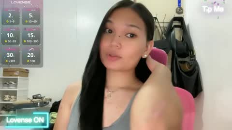 Snapshot of yrdrmgrl_jennie26 chatting on April 29, 7:20 pm yrdrmgrl_jennie26 online show from April 29, 7:20 pm