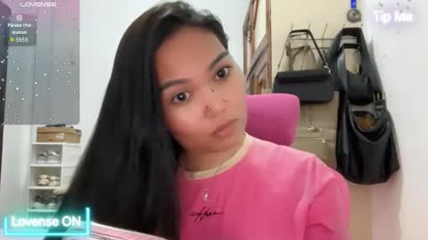 Snapshot of yrdrmgrl_jennie26 chatting on May 2, 1:16 pm yrdrmgrl_jennie26 online show from May 2, 1:16 pm